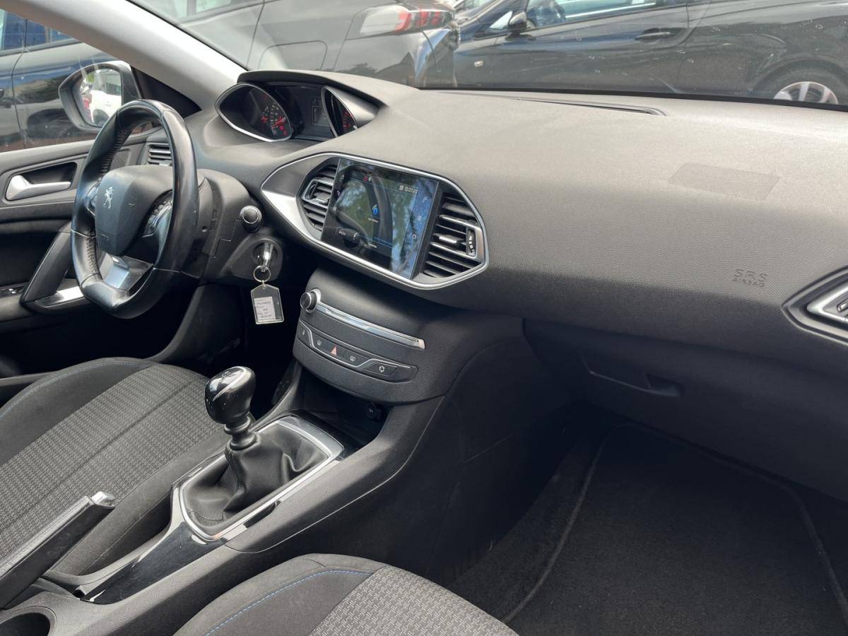 peugeot-308-2021-gasolina-1199cc