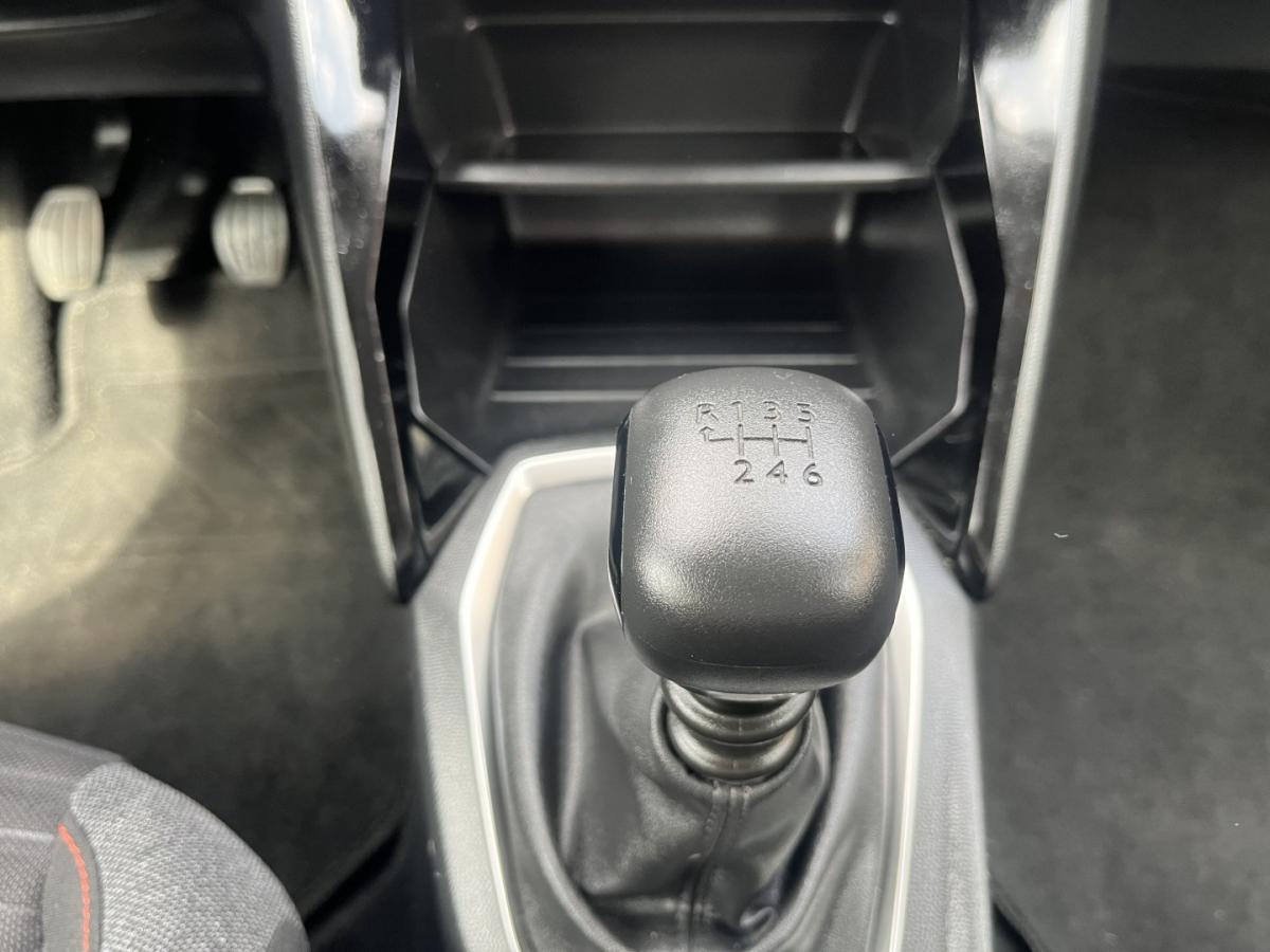 peugeot-2008-2021-diesel-1499cc