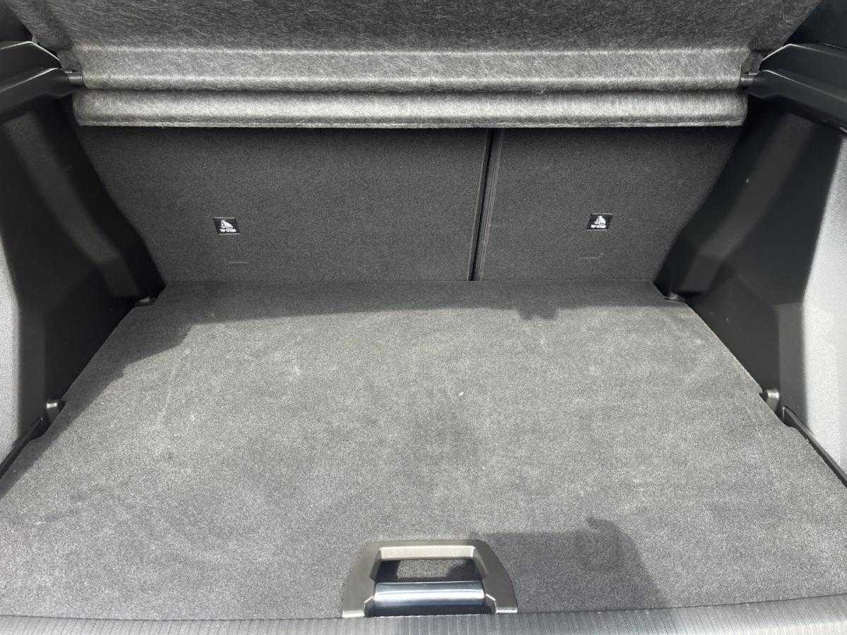 peugeot-2008-2021-diesel-1499cc