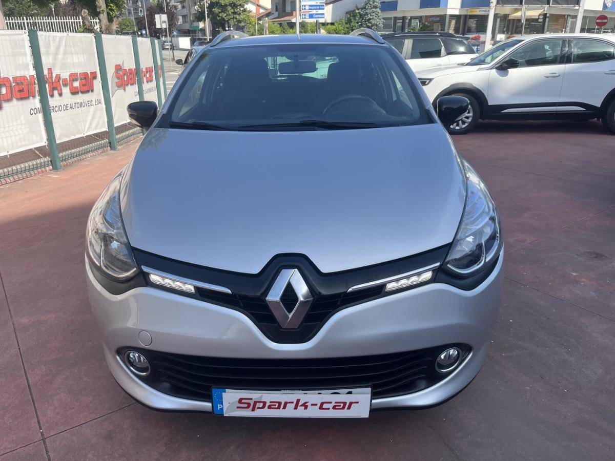 renault-clio-sport-tourer-2016-diesel-1461cc