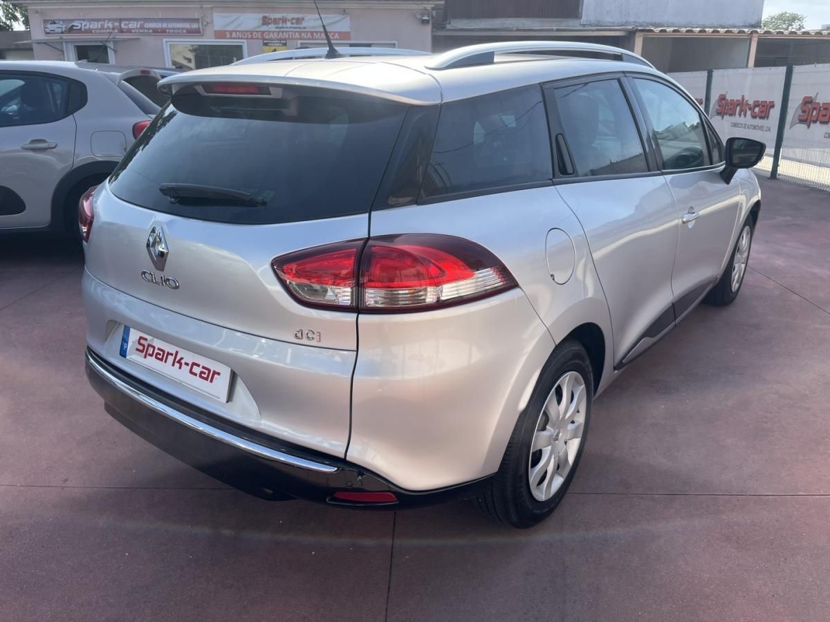 renault-clio-sport-tourer-2016-diesel-1461cc