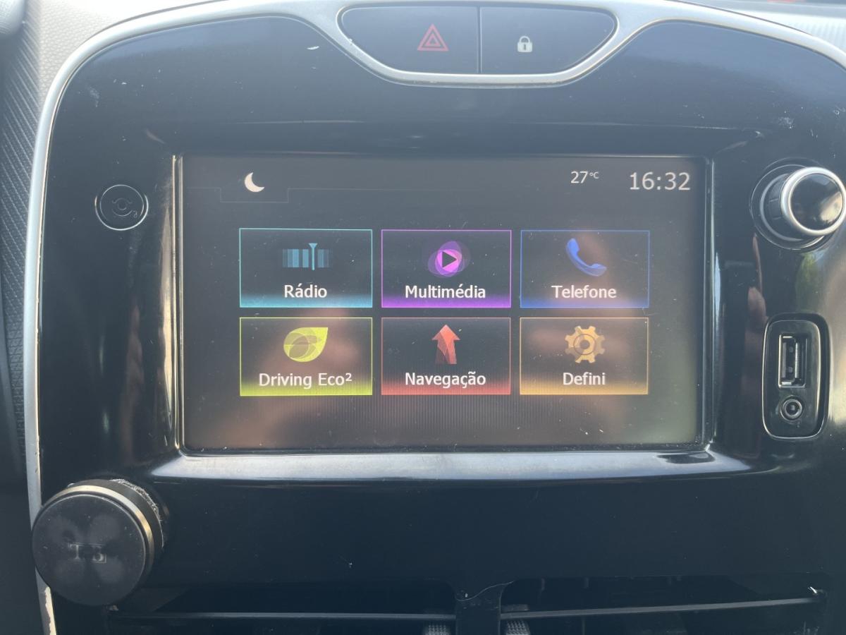 renault-clio-sport-tourer-2016-diesel-1461cc