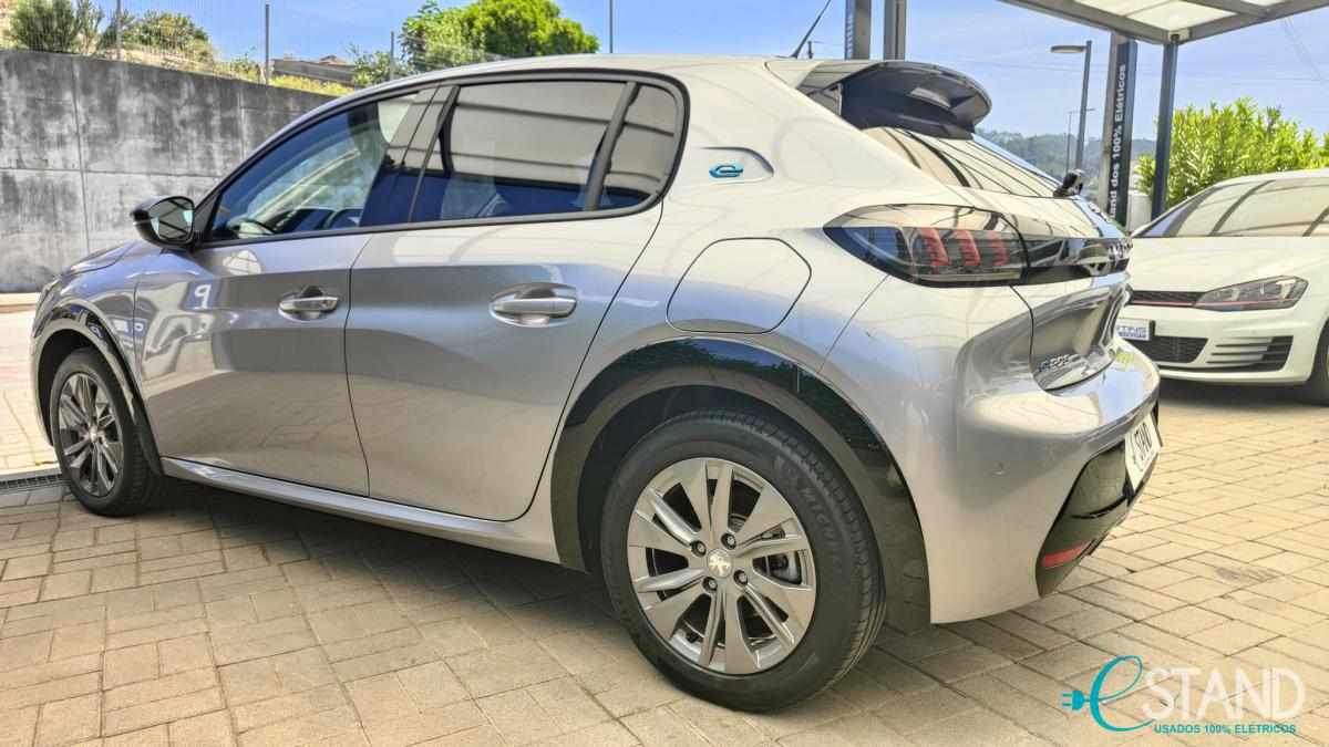 peugeot-e-208-ev-50-kwh-2023-eletrico