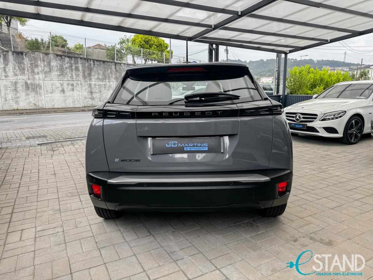 peugeot-e-2008-136-2024-eletrico