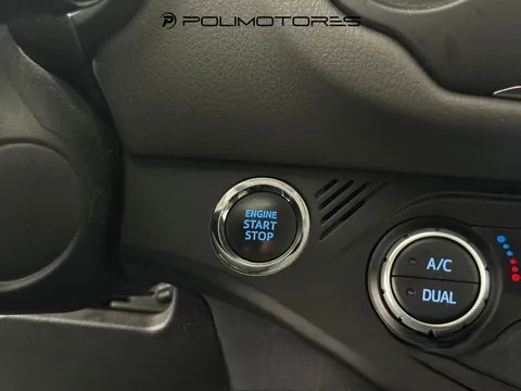 toyota-yaris-2018-gasolina-1496cc