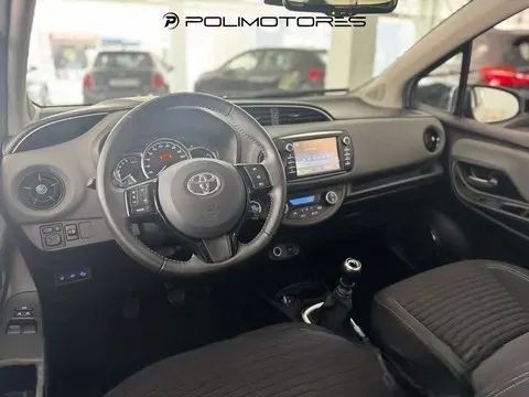 toyota-yaris-2018-gasolina-1496cc