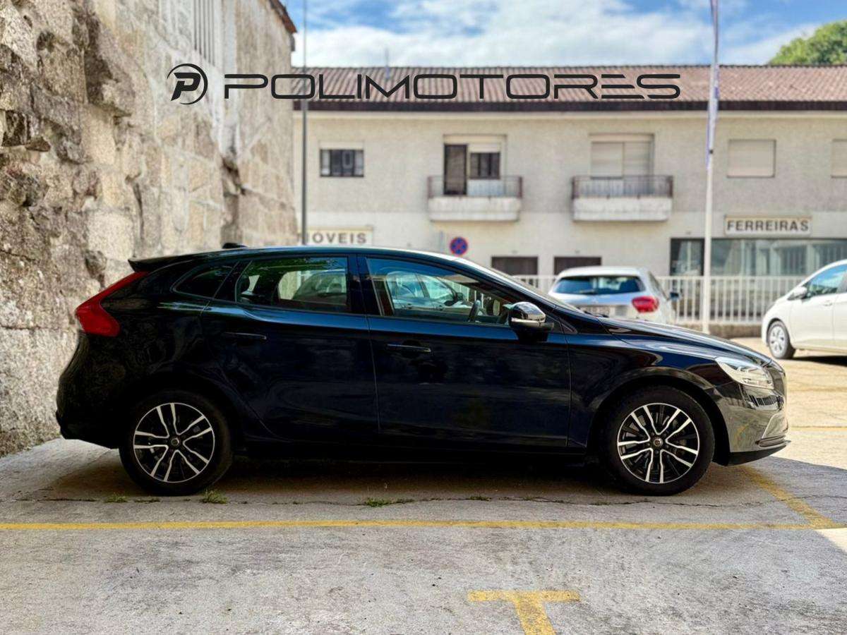 volvo-v40-2017-gasolina-1498cc