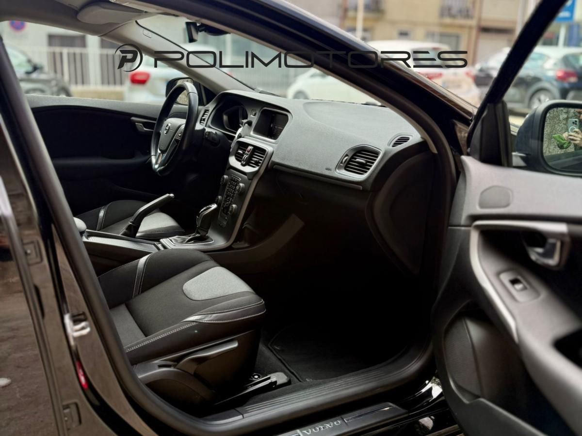 volvo-v40-2017-gasolina-1498cc