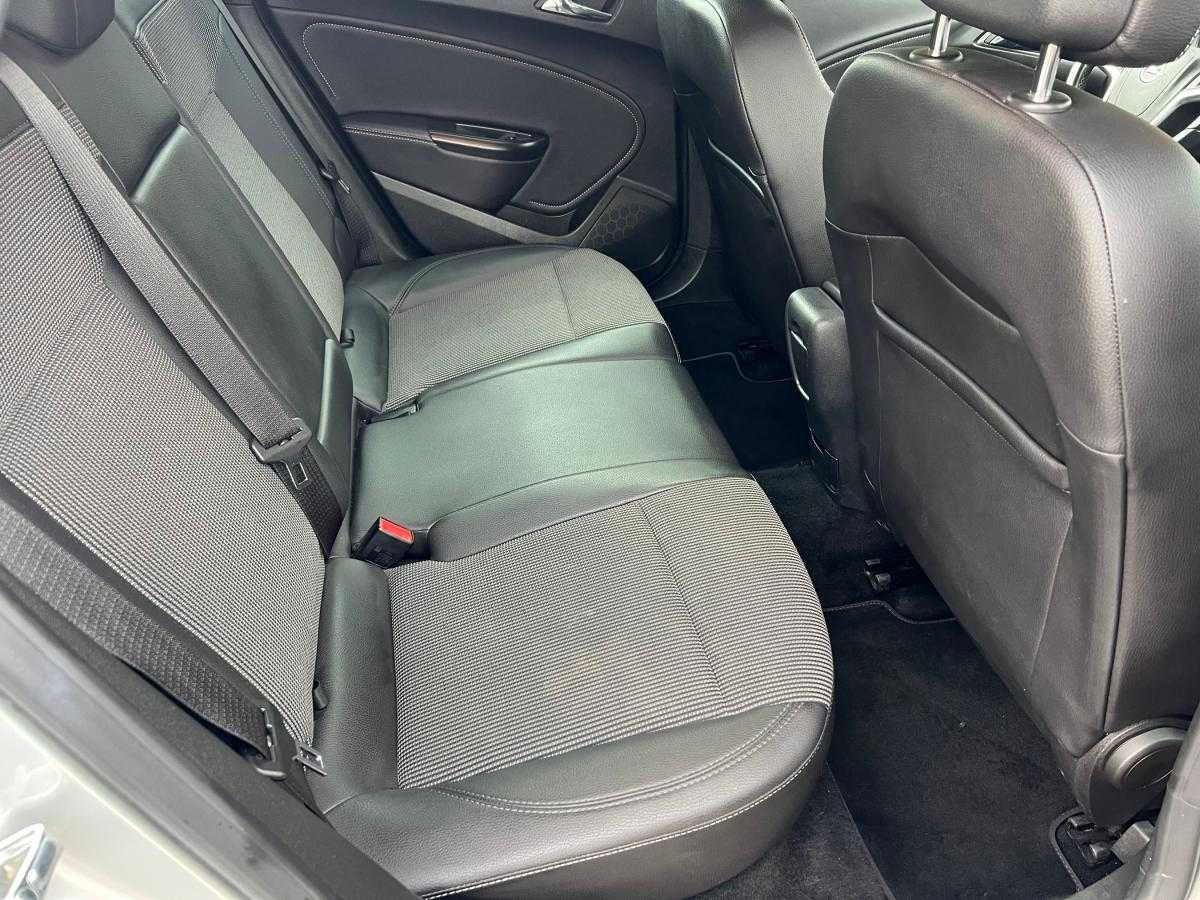 opel-astra-sport-tourer-2013-diesel-1686cc