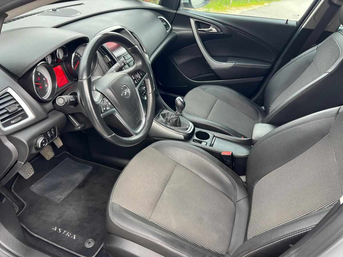 opel-astra-sport-tourer-2013-diesel-1686cc