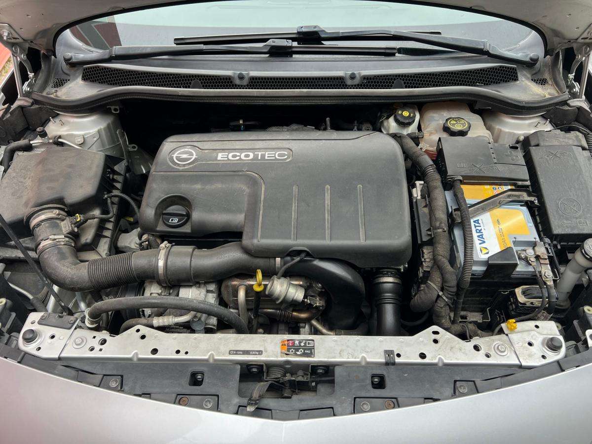 opel-astra-sport-tourer-2013-diesel-1686cc