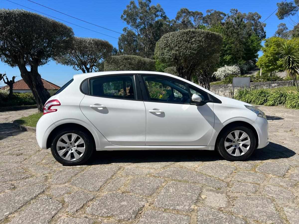 peugeot-208-2015-diesel-1398cc