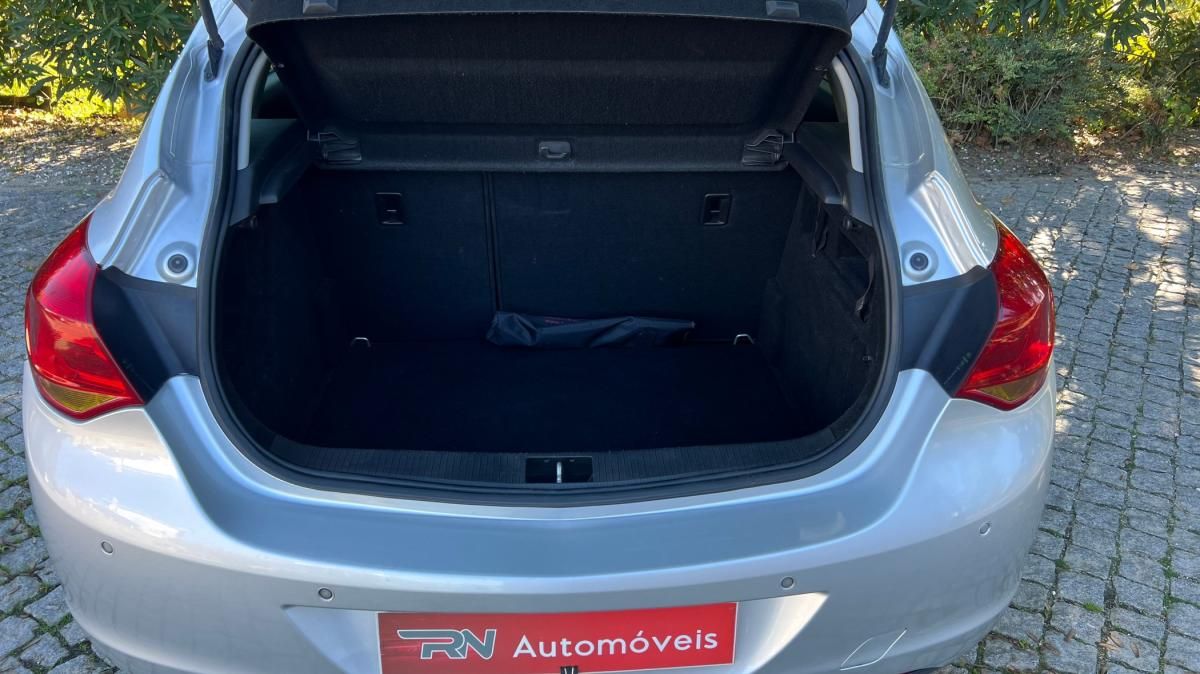 opel-astra-2011-diesel-1686cc