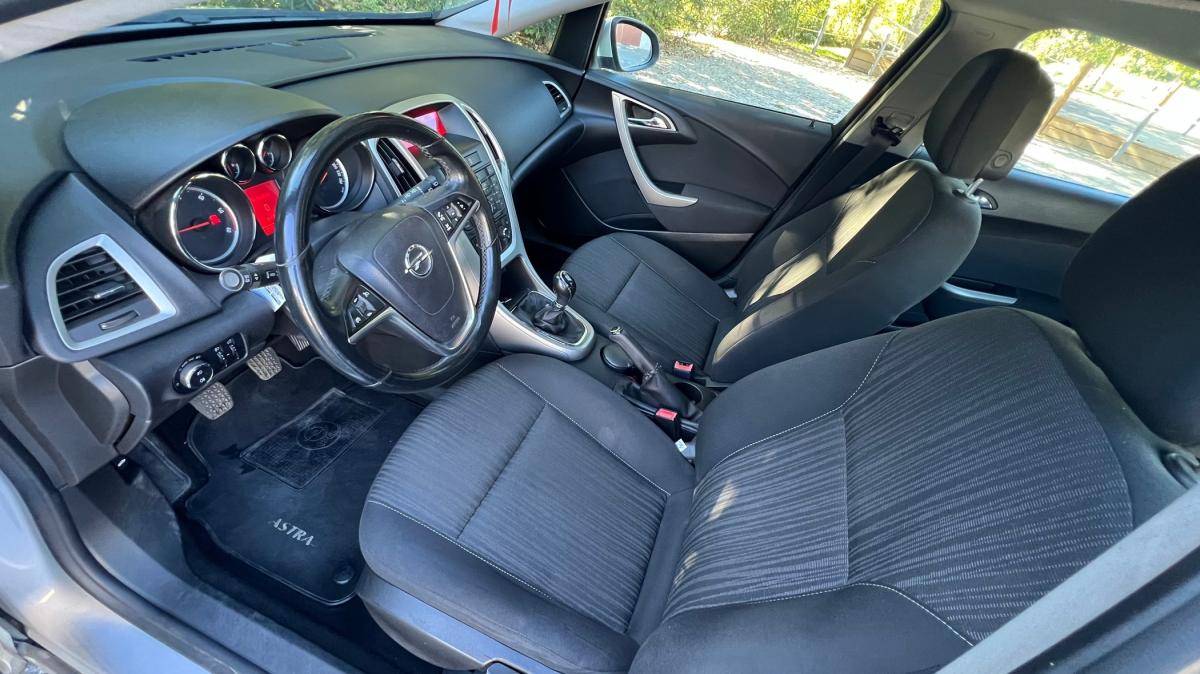 opel-astra-2011-diesel-1686cc