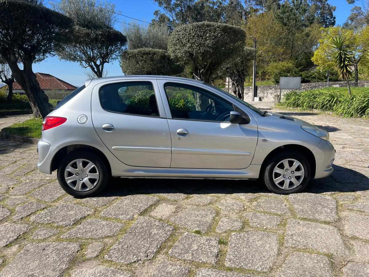 peugeot-206-2011-gasolina-1124cc