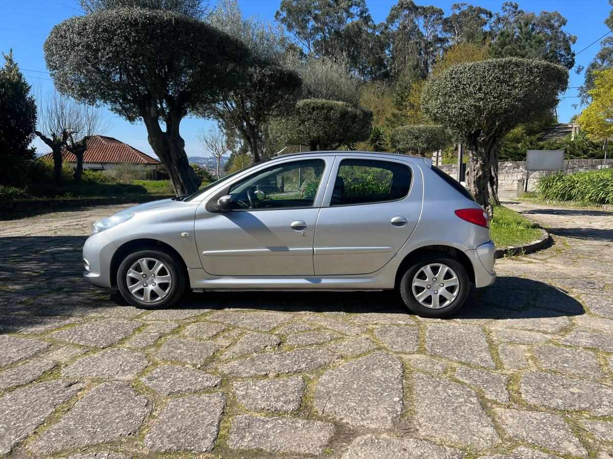 peugeot-206-2011-gasolina-1124cc