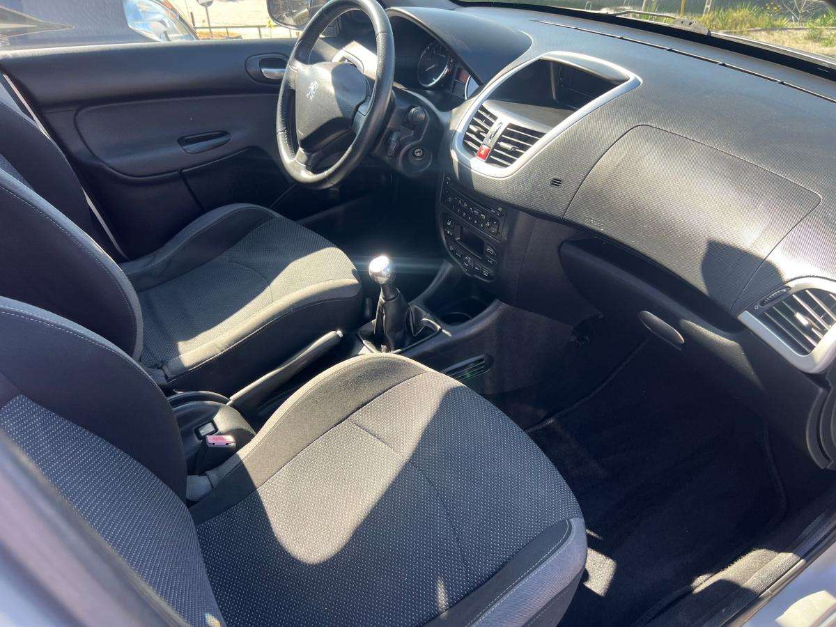 peugeot-206-2011-gasolina-1124cc