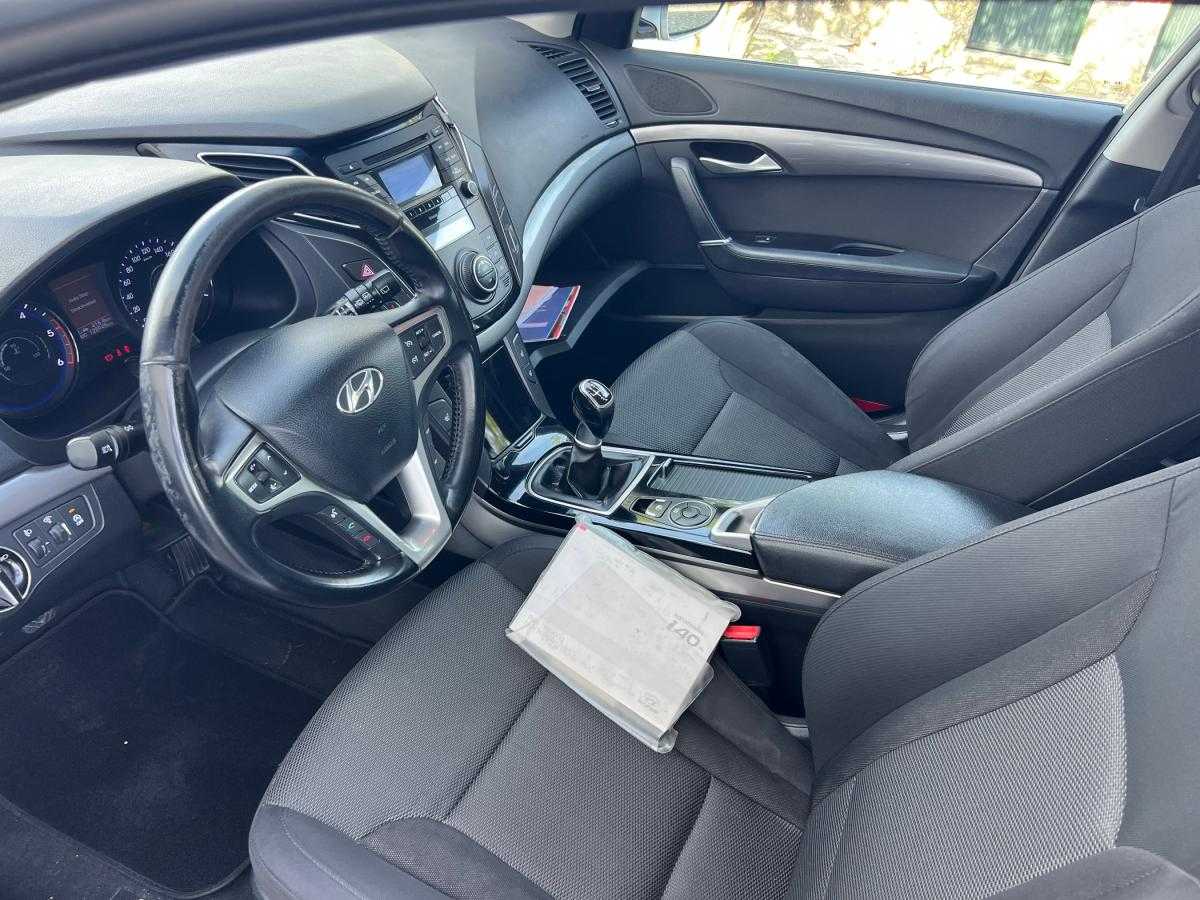 hyundai-i40-sw-2015-diesel-1685cc
