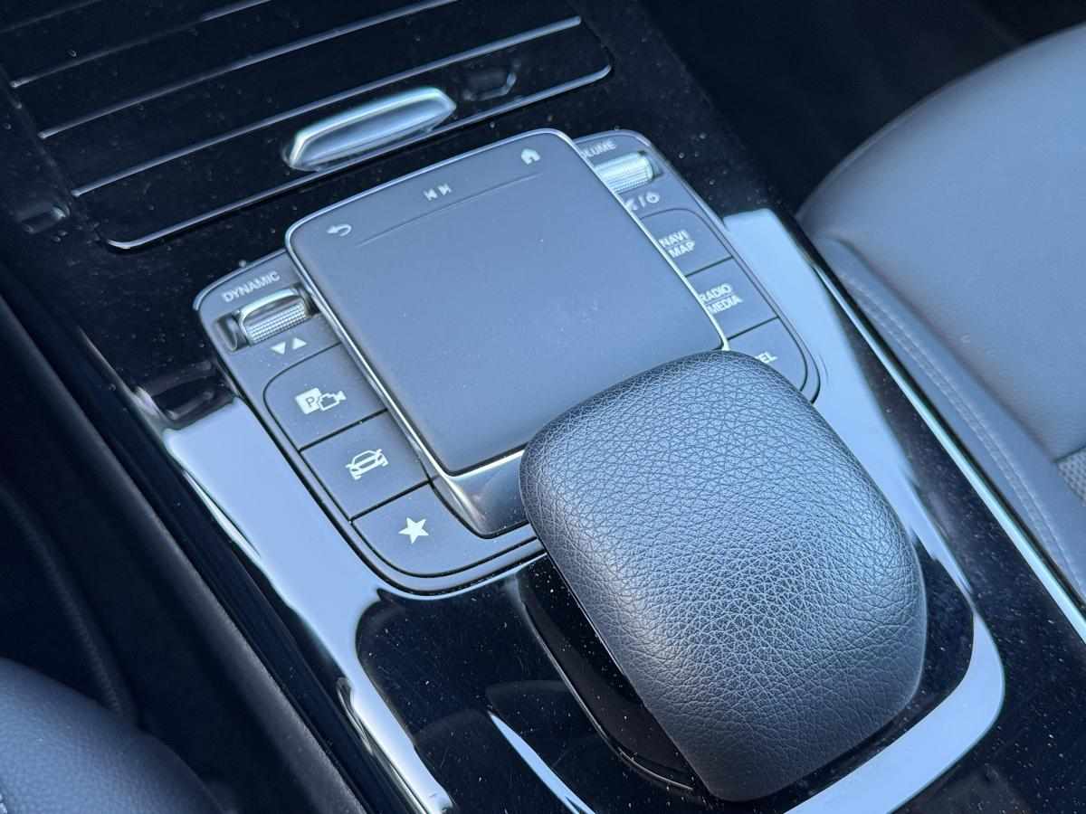 mercedes-benz-classe-a-a-250-e-2022-gasolina-1332cc