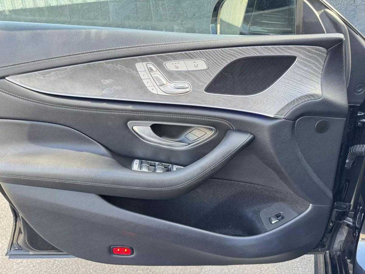 mercedes-benz-cls-2019-diesel-1950cc