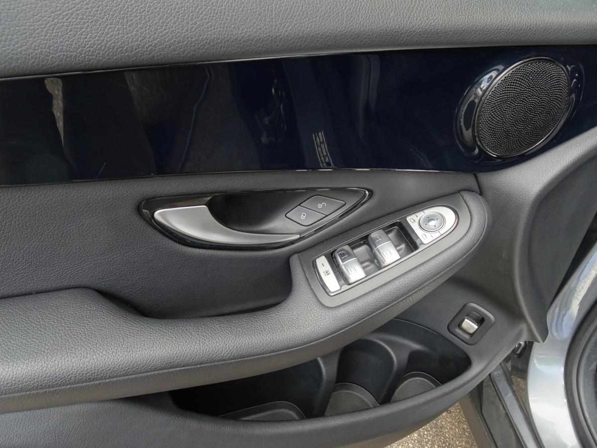 mercedes-benz-glc-250-d-2-1-4matic-2015-diesel-2143cc