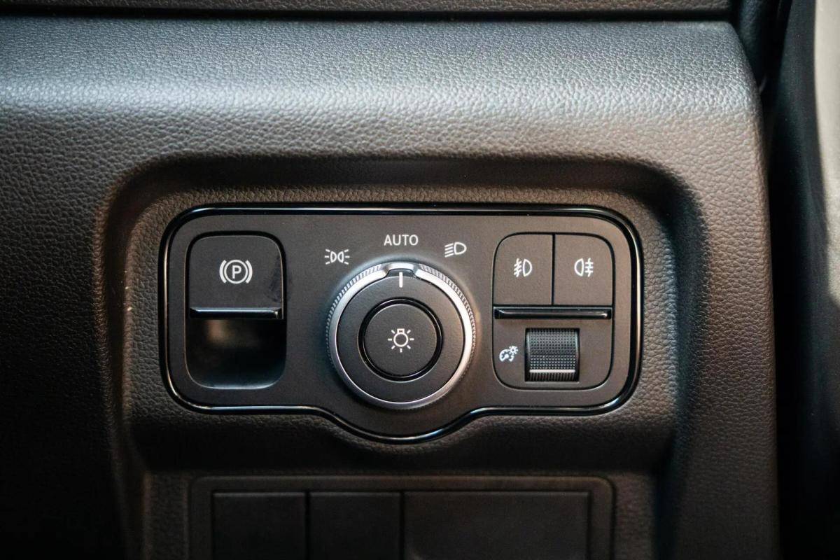 mercedes-benz-citan-2023-diesel-1461cc