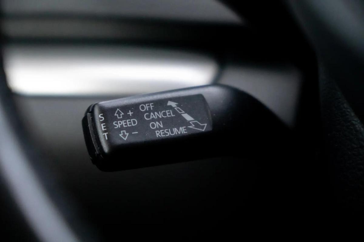 volkswagen-sharan-2013-diesel-1968cc