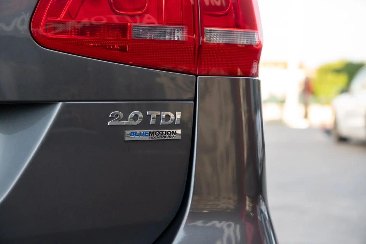 volkswagen-sharan-2013-diesel-1968cc