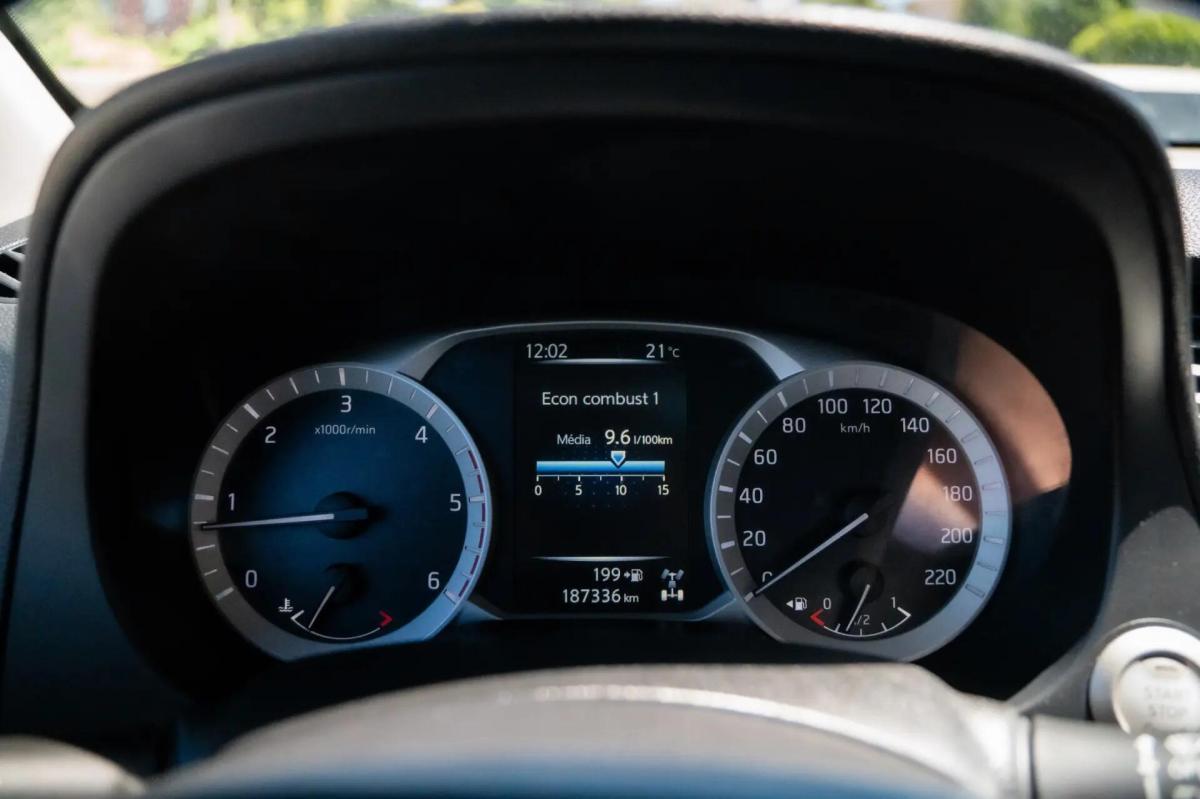 nissan-navara-2017-diesel-2298cc