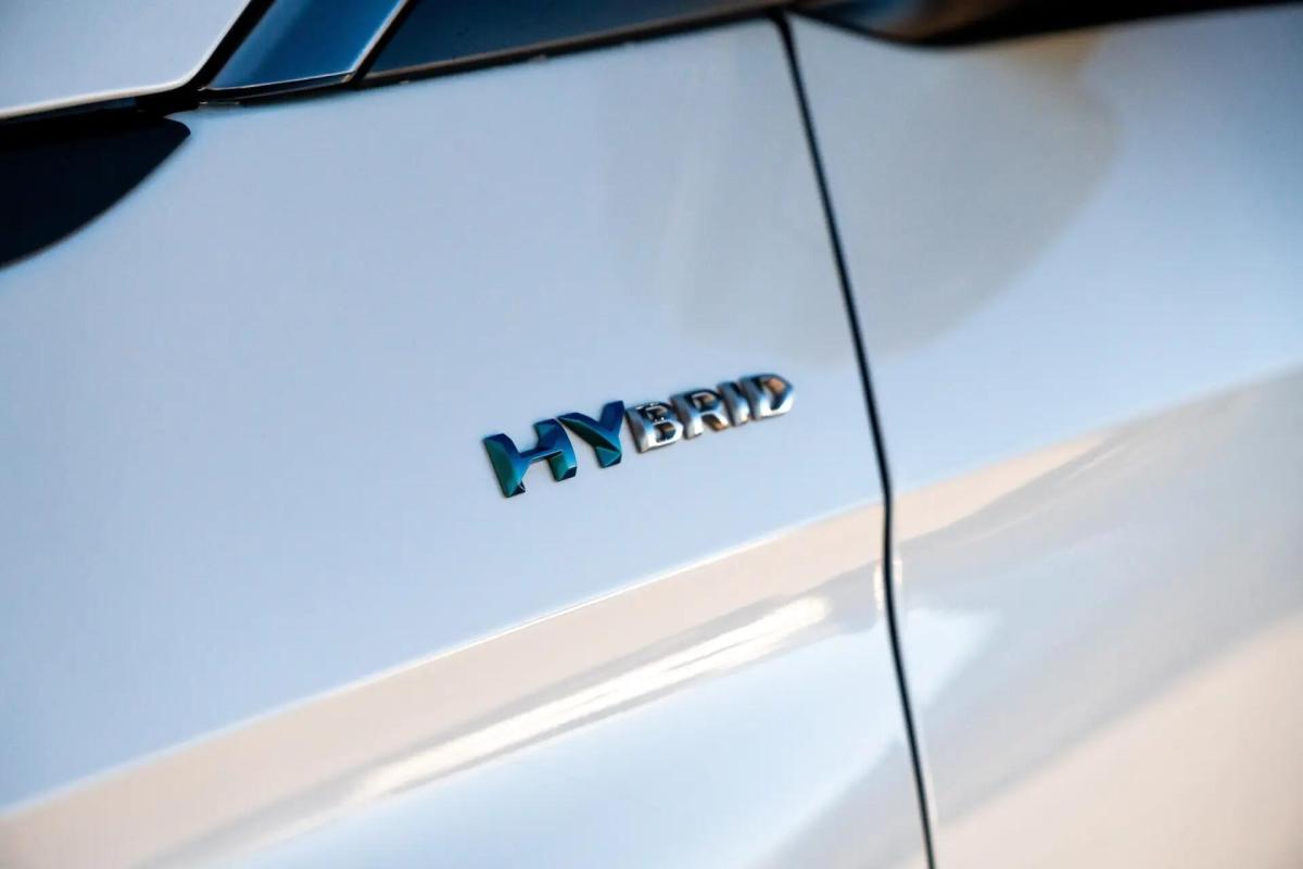 peugeot-3008-2021-hibrido-a-gasolina-1598cc