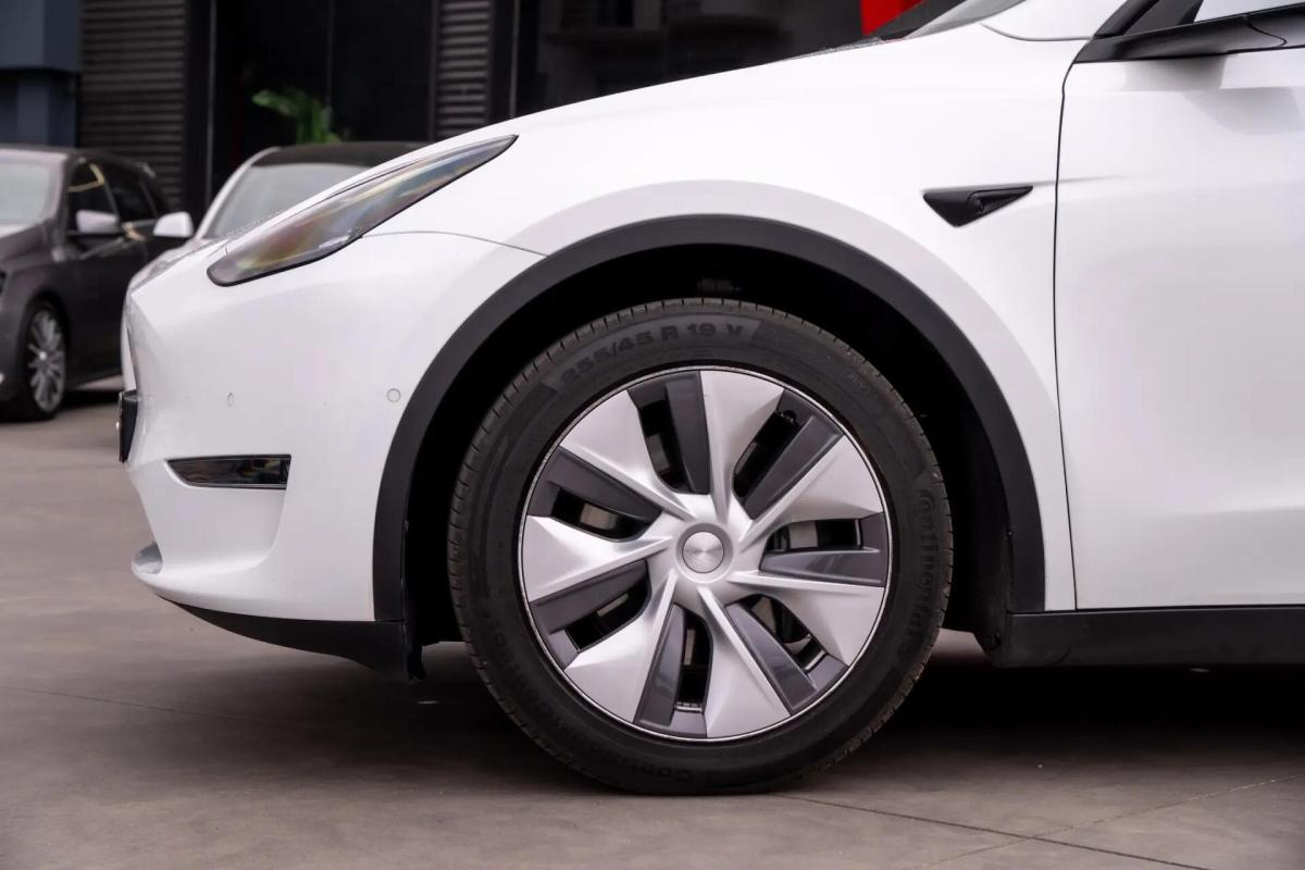 tesla-model-y-2022-eletrico-0cc