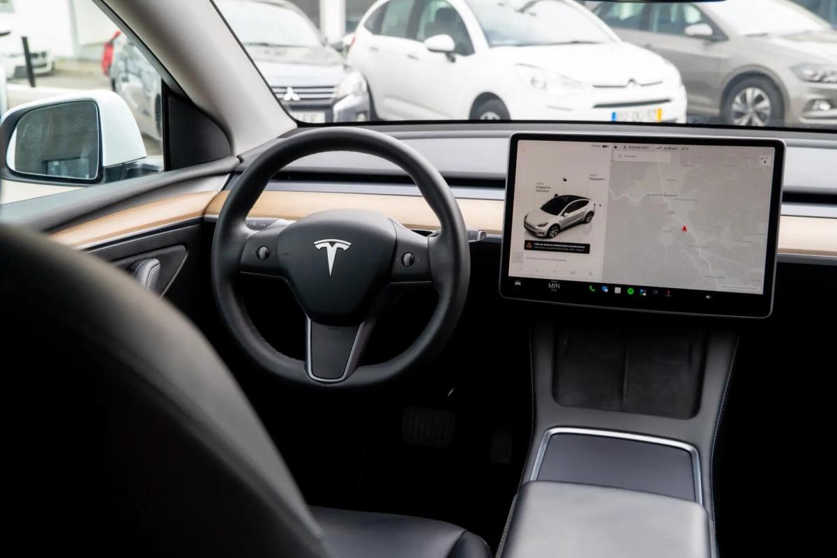 tesla-model-y-2022-eletrico-0cc