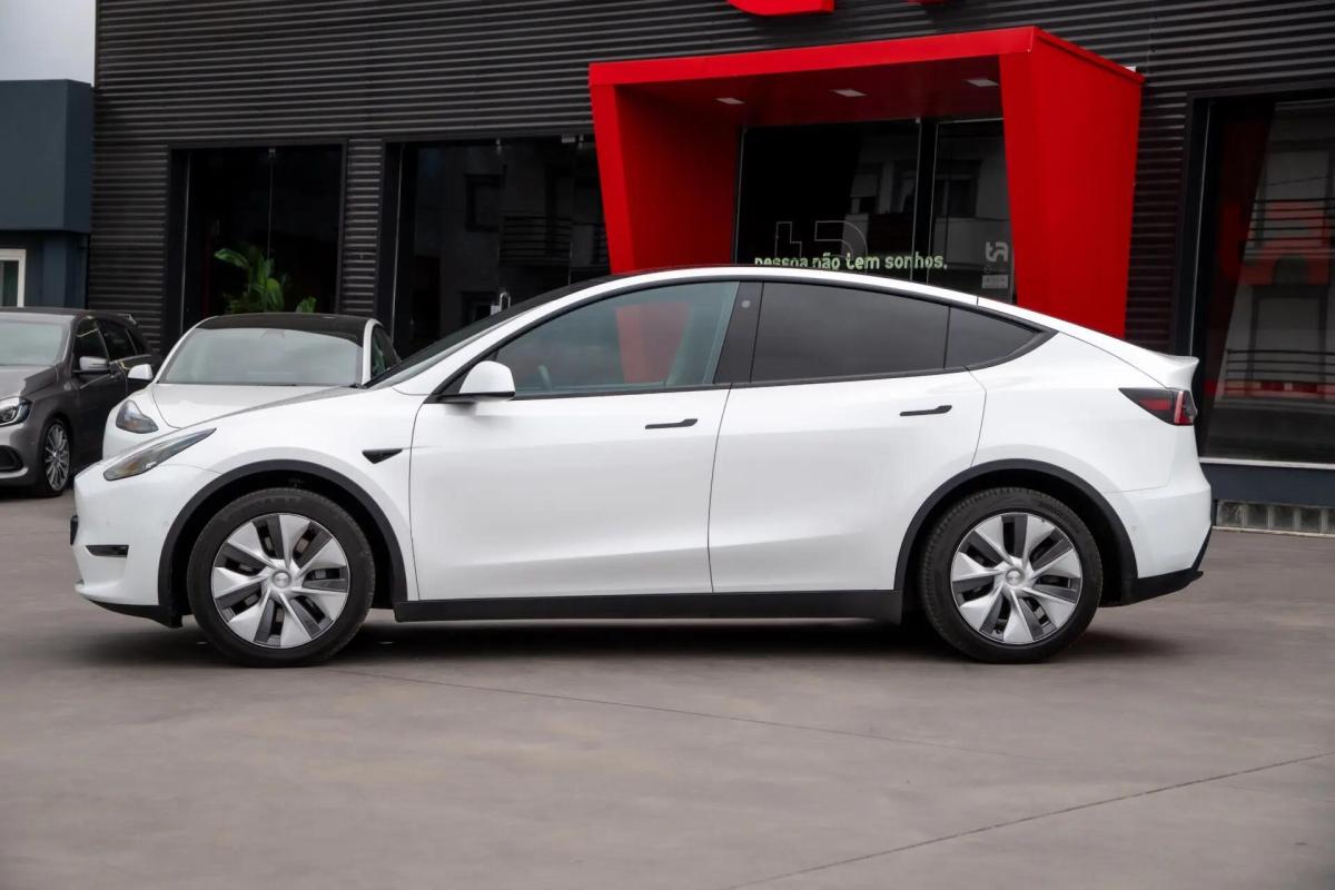 tesla-model-y-2022-eletrico-0cc