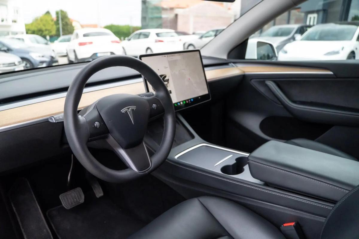 tesla-model-y-2022-eletrico-0cc