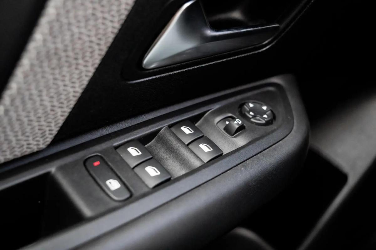 citroen-c4-2022-diesel-1499cc