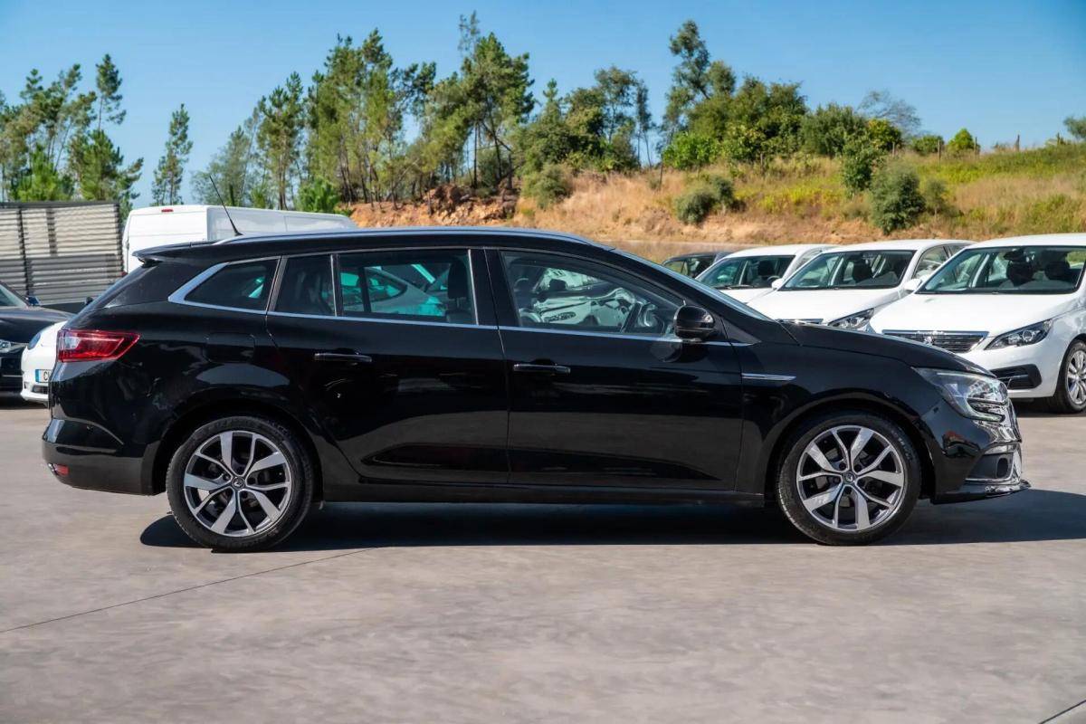 renault-megane-sport-tourer-2017-diesel-1461cc