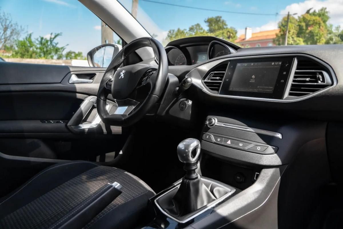 peugeot-308-2019-diesel-1499cc