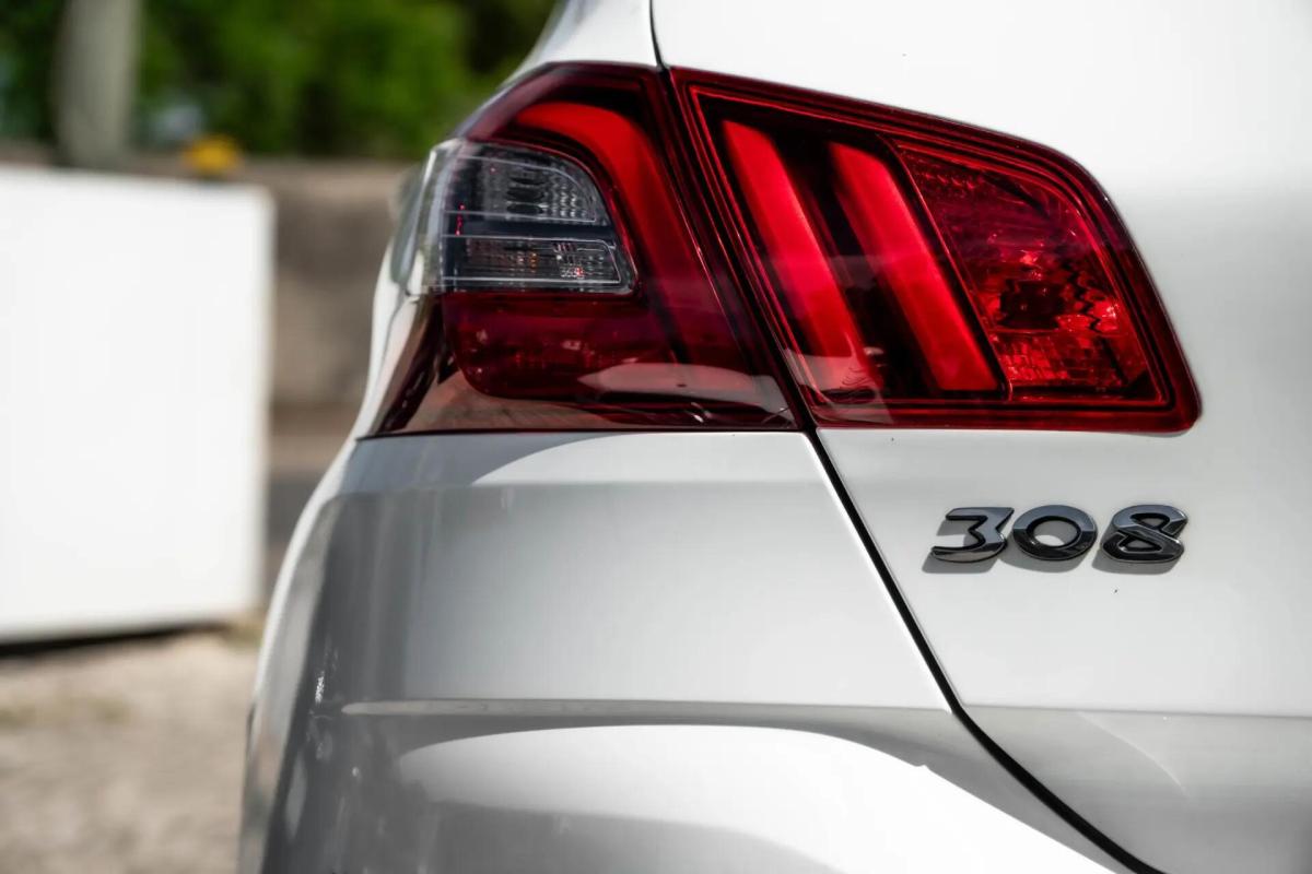 peugeot-308-2019-diesel-1499cc