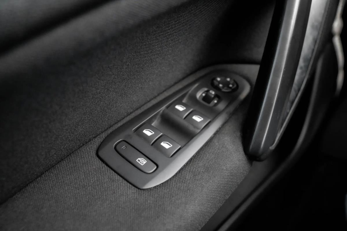 peugeot-308-2019-diesel-1499cc