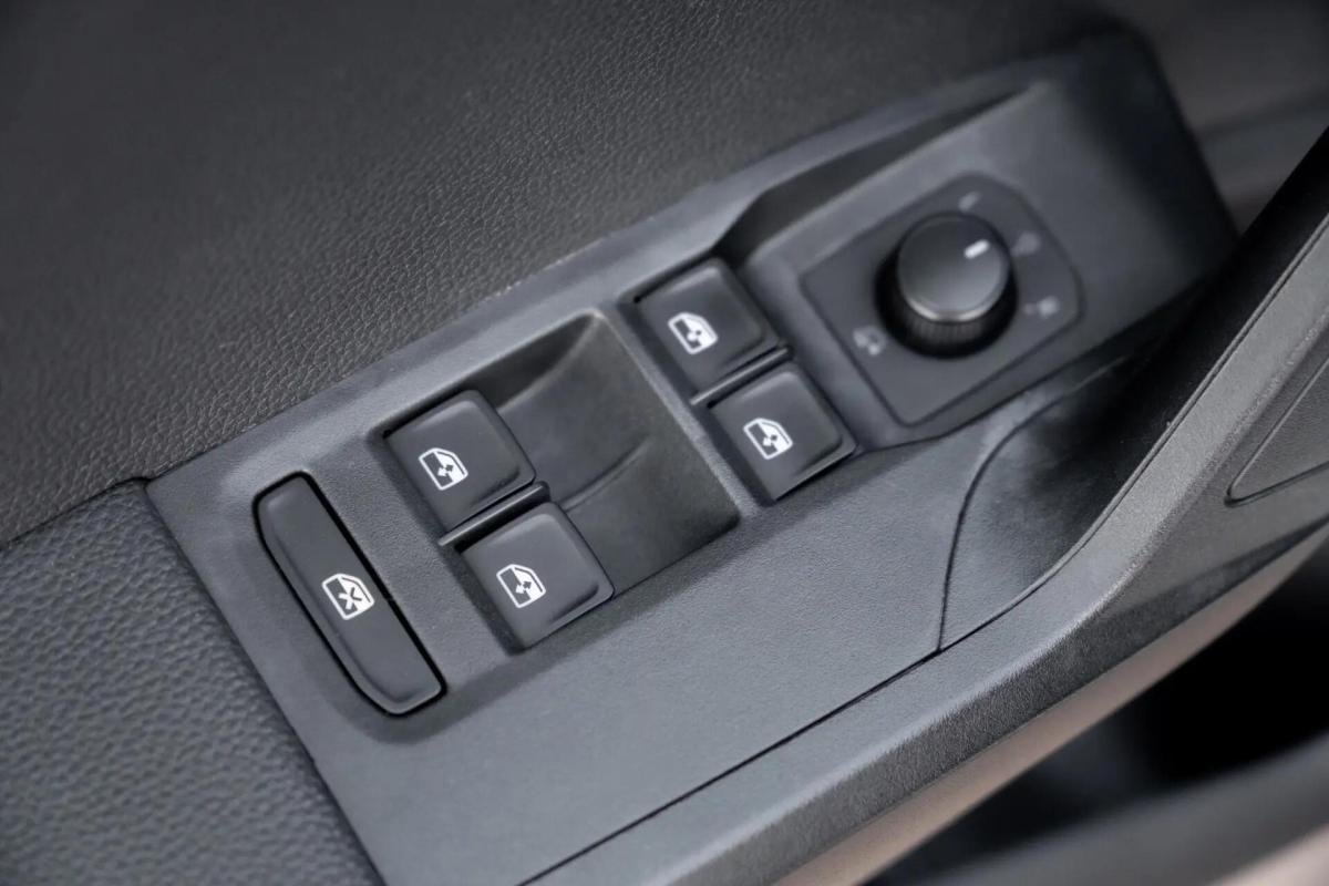 seat-arona-2019-diesel-1598cc