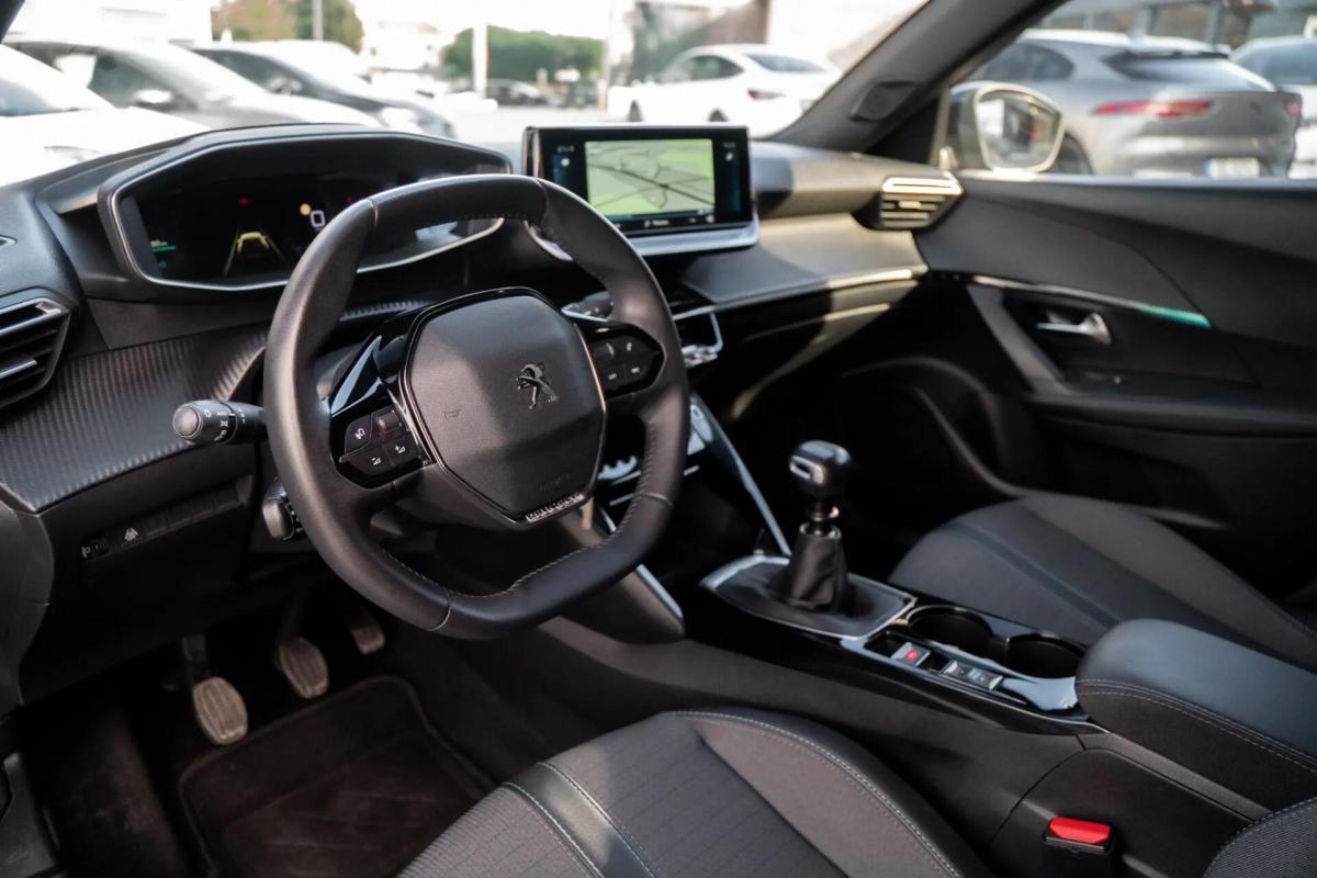 peugeot-2008-2023-gasolina-1199cc