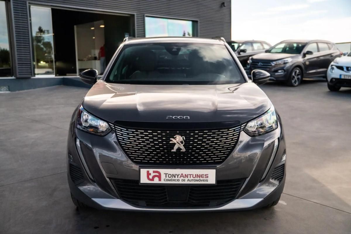 peugeot-2008-2023-gasolina-1199cc