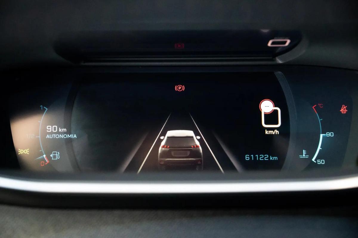 peugeot-2008-2023-gasolina-1199cc