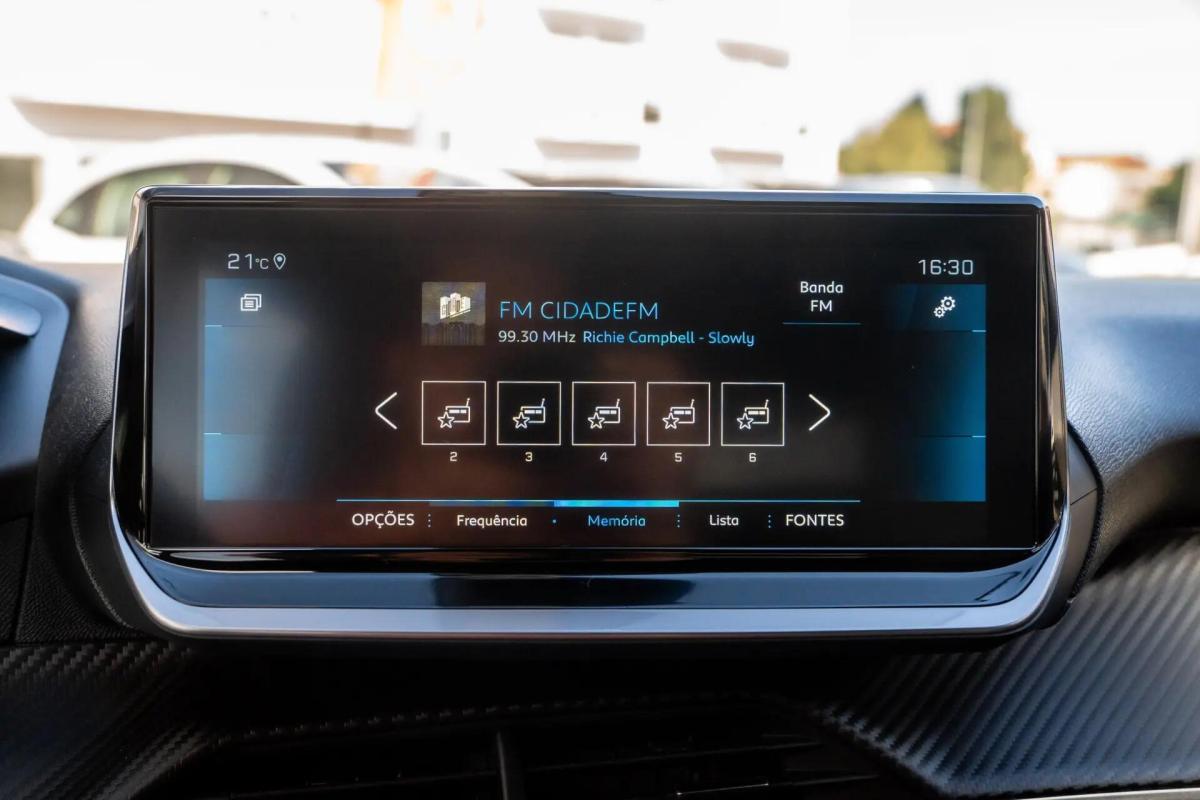 peugeot-2008-2023-gasolina-1199cc