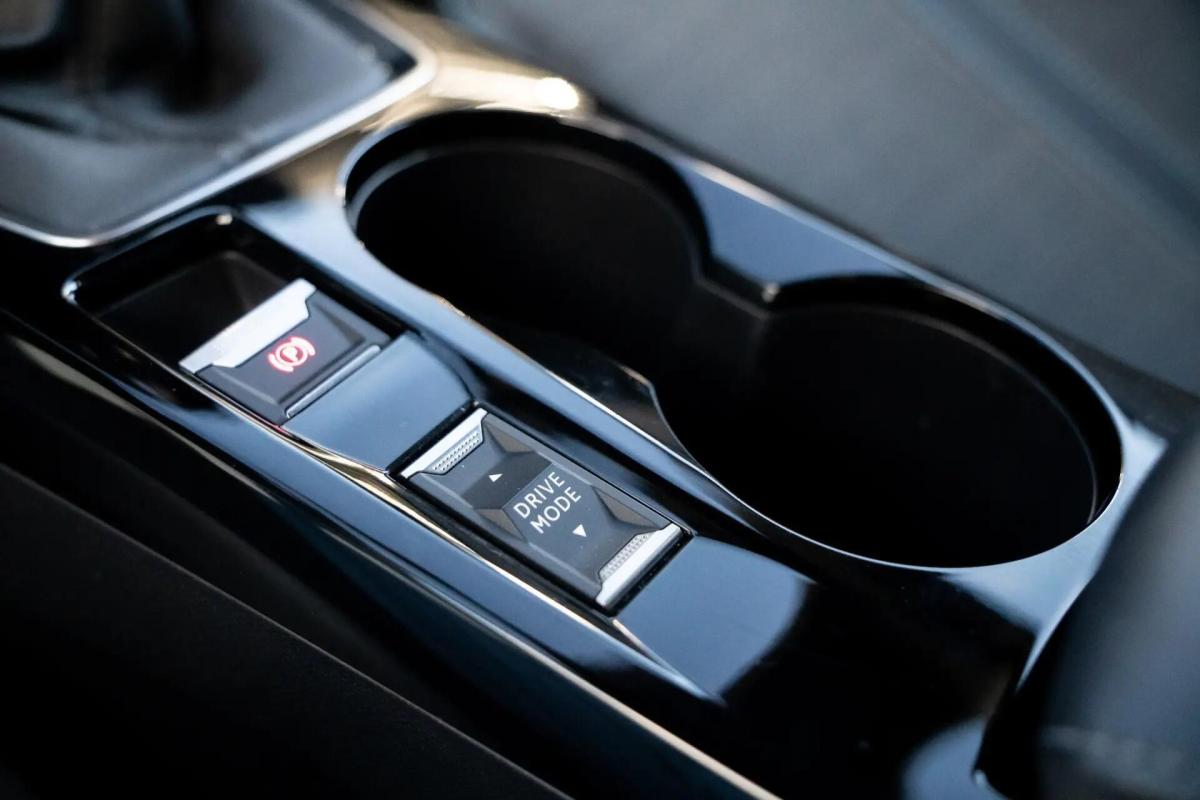peugeot-2008-2023-gasolina-1199cc