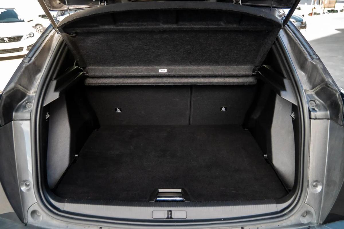 peugeot-2008-2023-gasolina-1199cc