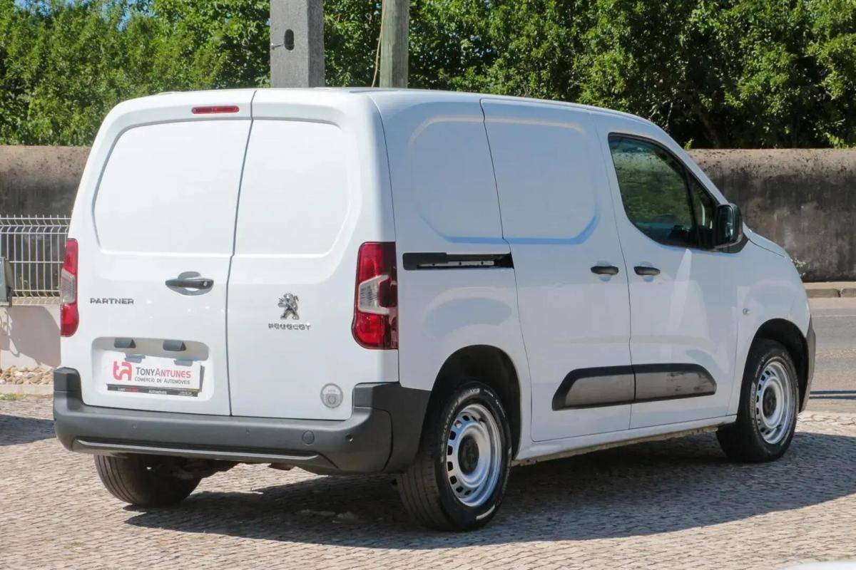 peugeot-partner-2019-diesel-1499cc