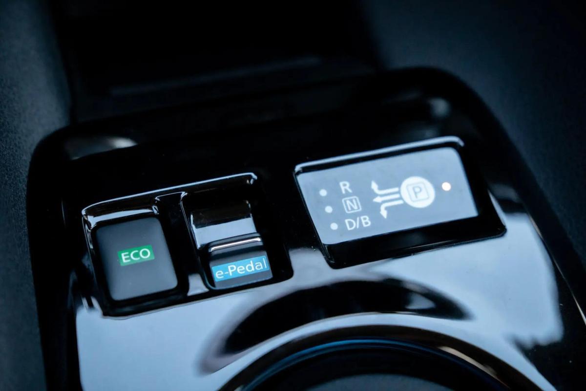 nissan-leaf-2023-eletrico-0cc