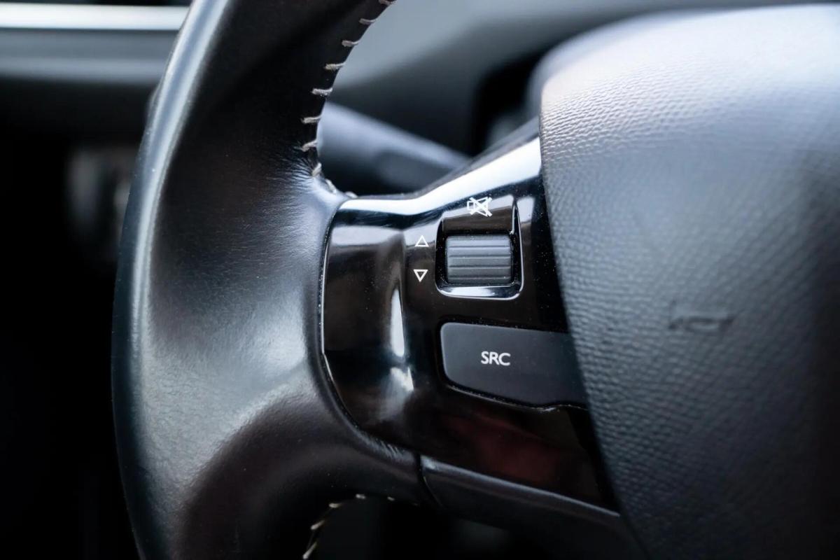peugeot-308-2019-diesel-1499cc