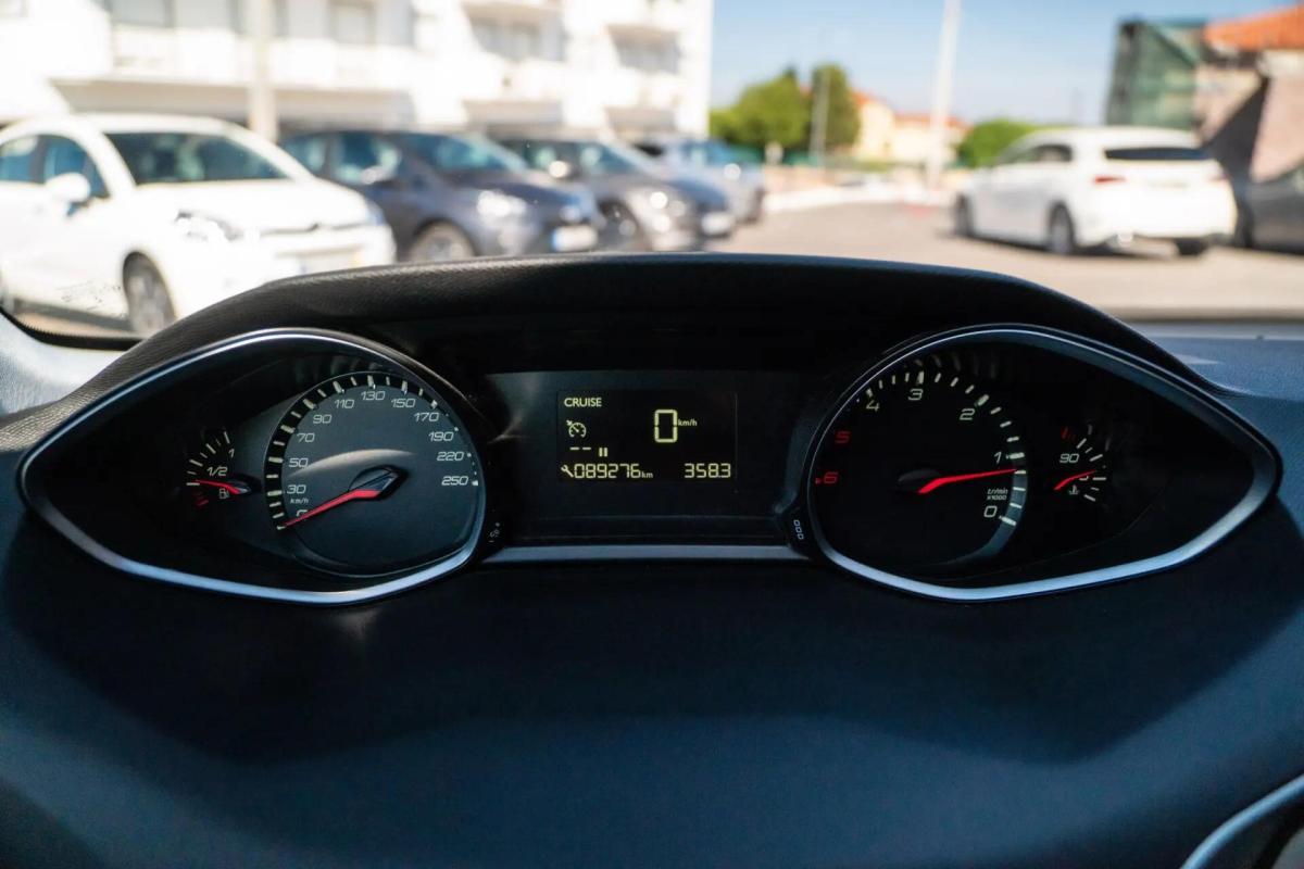 peugeot-308-2019-diesel-1499cc